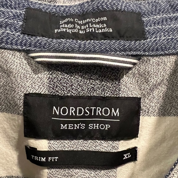 Men's Long Sleeve, 2 Pocket Button Down Shirt - Picture 2 of 2